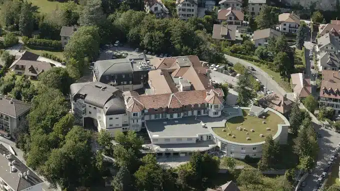 Vue aérienne de la Clinique Générale d'Annecy